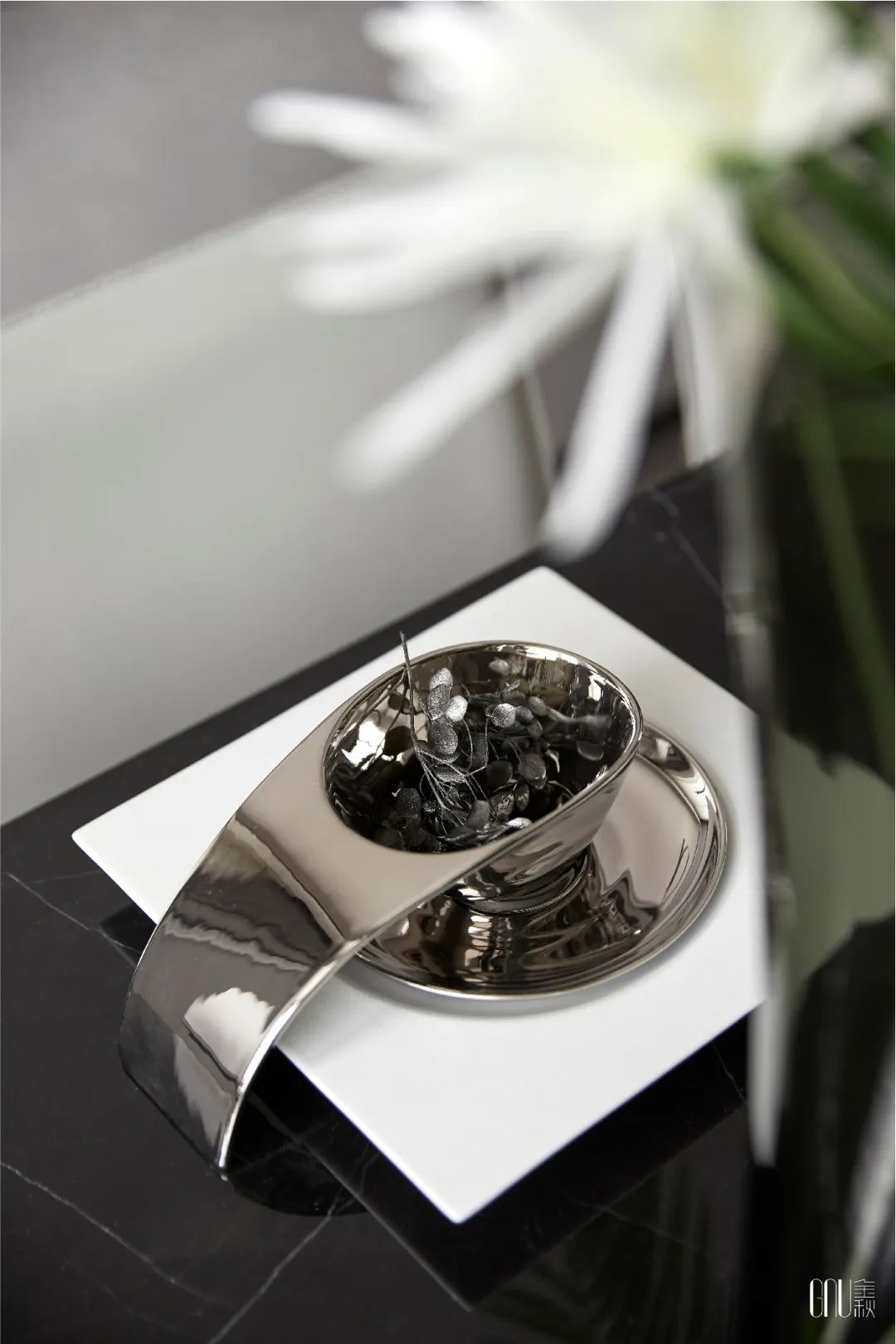 99平方现代轻奢样板房,金秋装修风格图片