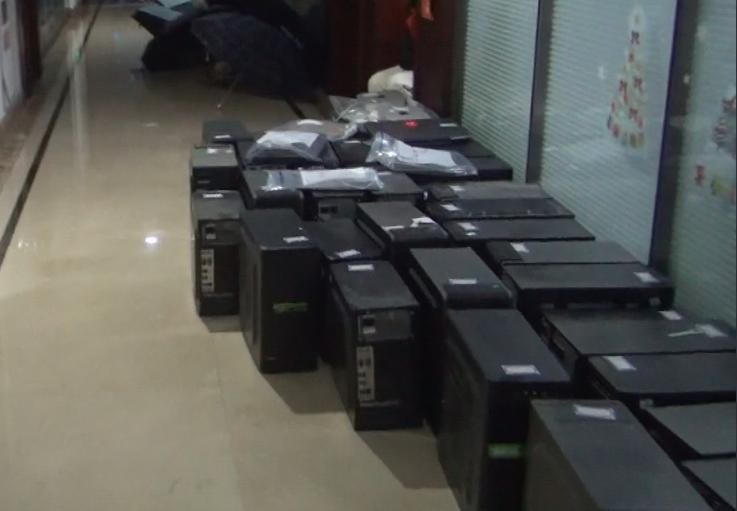 初中学历“煎饼哥”两年成亿万富豪，买十多处房产还有豪车！就靠一款小软件？