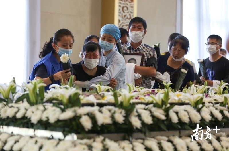 湖北退伍军人关腾飞的英雄事迹,退伍军人关腾飞事迹