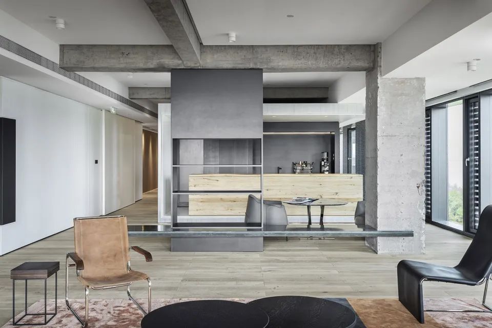新作|凌笛OFFICE：重现旧工业时代质感/万境设计