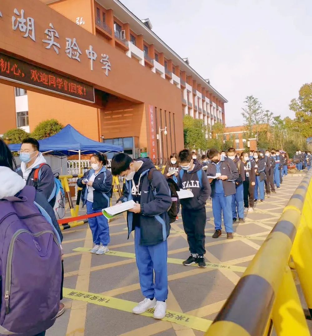 厉害！这所学校有魔力，老师是细节控，学生是自律狂！