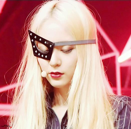 “佛系”营业两年的郑秀晶依旧无人能敌，十年合约到期的她如何选择？