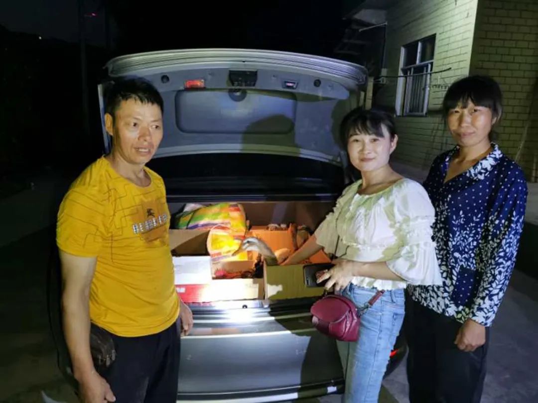 电商扶贫让农特产品飞出山窝窝,让农家特产走出大山