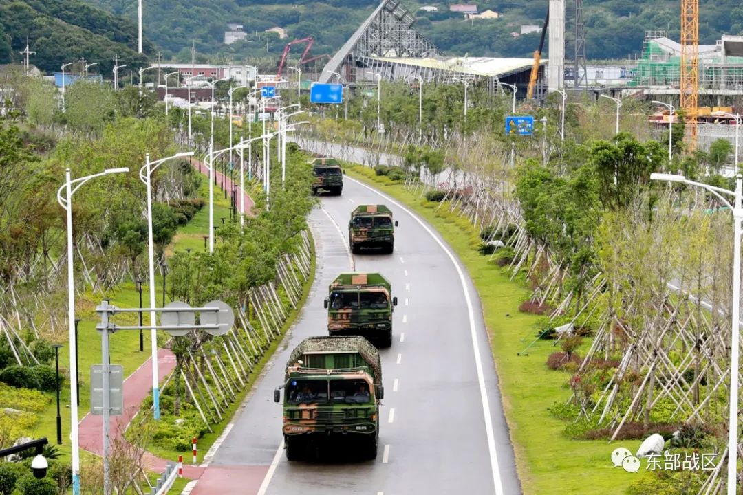 热门｜岸导团联手防化营，出击