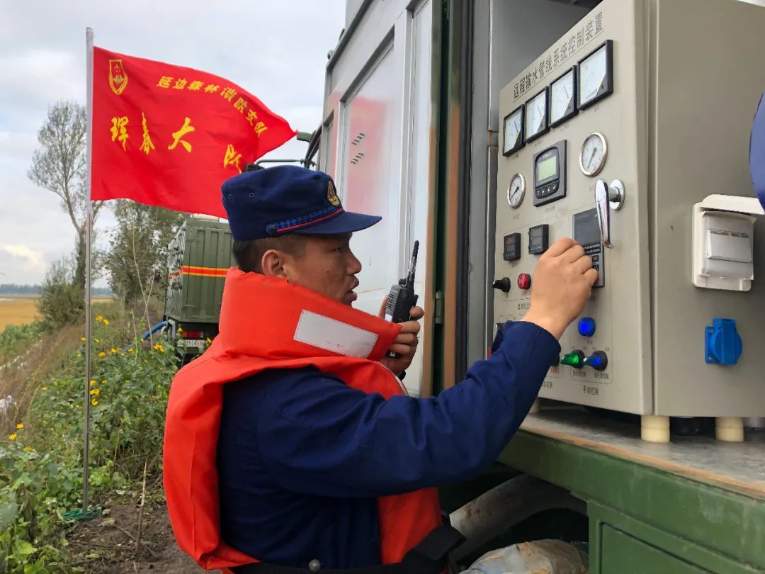 抢险救援有哪些,抗洪救灾他们奋战在一线