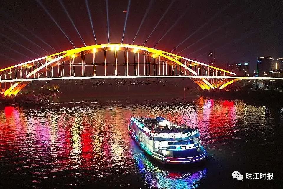 三龙湾灯光秀完整视频,三龙湾游船夜航