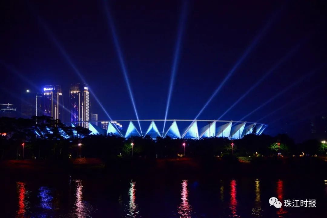 三龙湾灯光秀完整视频,三龙湾游船夜航