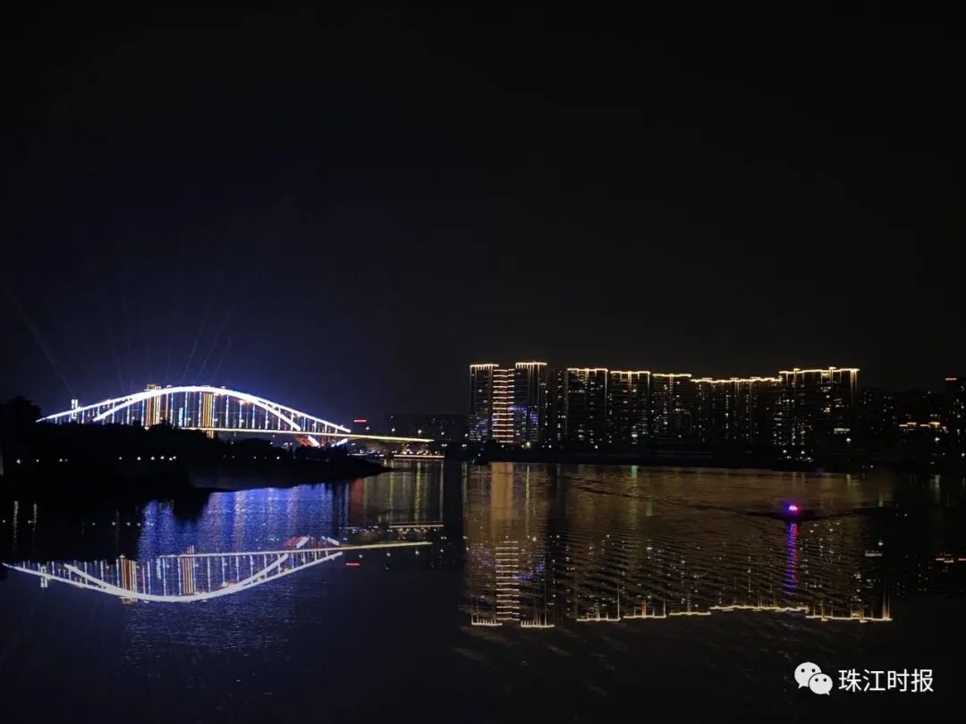 三龙湾灯光秀完整视频,三龙湾游船夜航