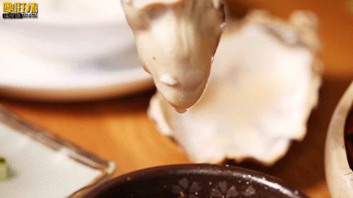 就为这①口，吃一只肥蟹比喝一杯奶茶还便宜