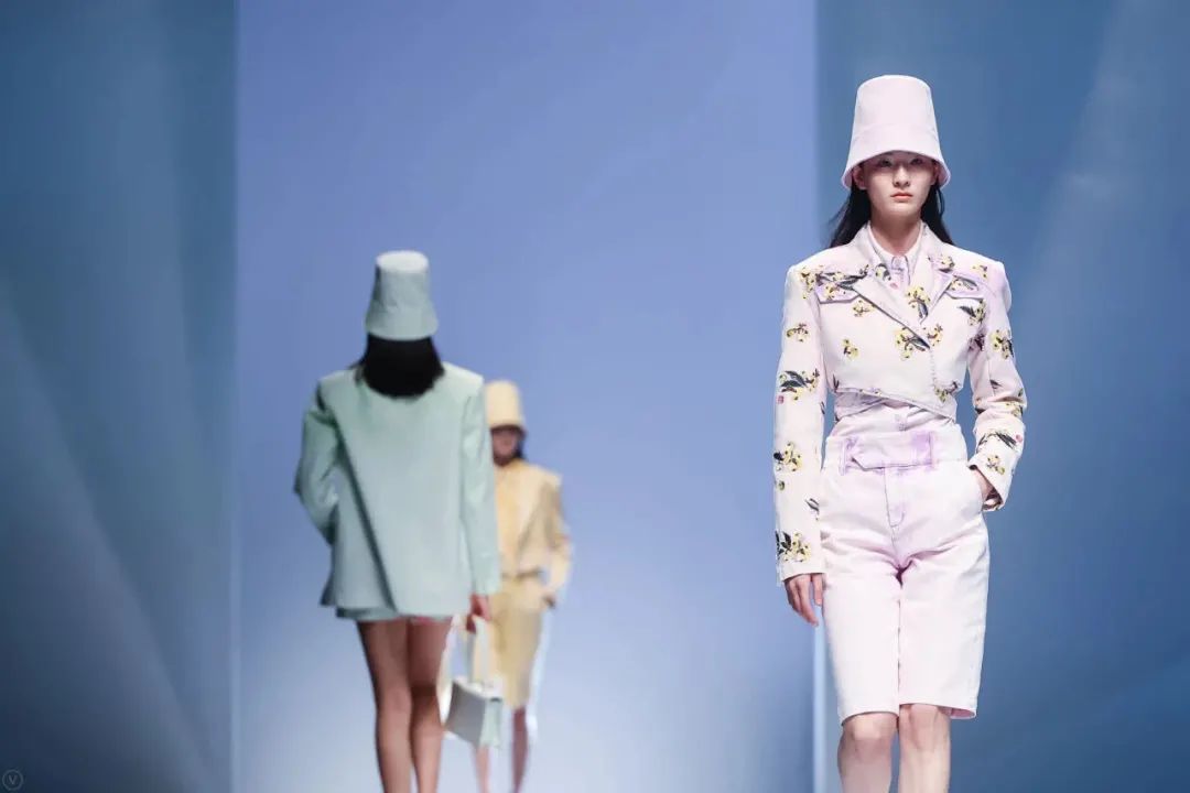 lily女装2020秋款发布会,lily商务时装纽约大秀