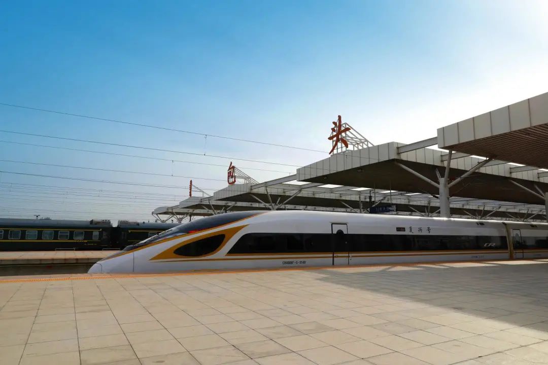 途经呼和浩特高铁车次,呼和浩特高铁列车时刻表及途经站