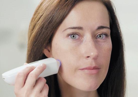 爱长斑的女人怎么办,女生长斑