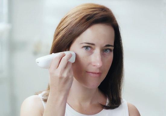 爱长斑的女人怎么办,女生长斑