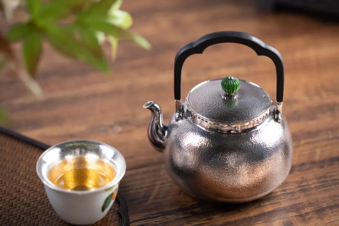 纯银嵌金荷花银壶纯手工泡茶银壶,纯银复古银壶