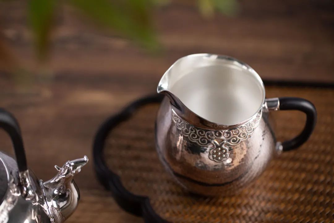 纯银嵌金荷花银壶纯手工泡茶银壶,纯银复古银壶