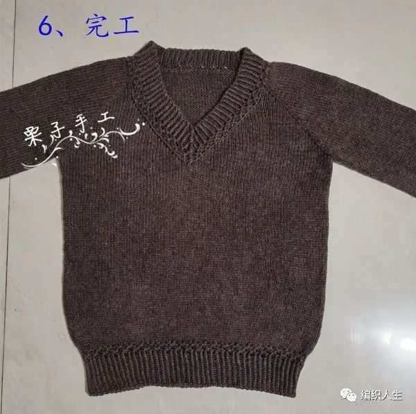 薄款v领毛衣编织图解,从下往上编织咖色开衫毛衣