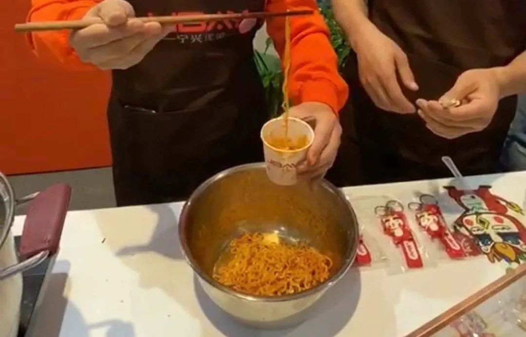超辣的韩国泡面,韩国八道三倍辣泡面