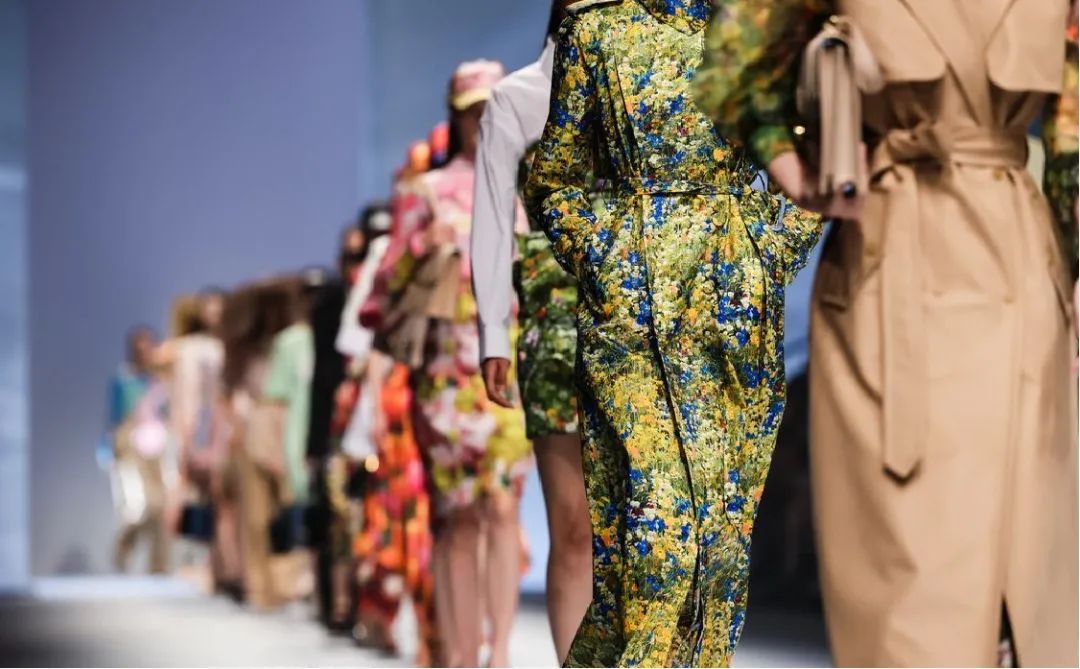 2024春夏时装周趋势,2021春夏中国国际时装周秀场精选