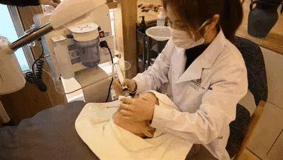 痘痘挤出黄水还是血水,痘痘挤出来的白色乳浆是什么