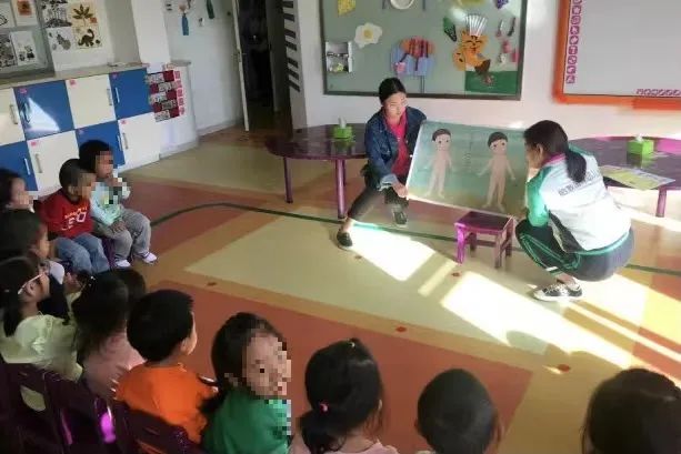 向孩子倾诉感情对不对,向孩子倾诉会让孩子产生抑郁吗