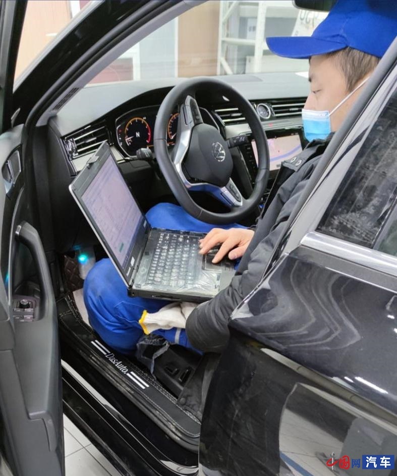 新款迈腾往右跑偏怎么解决,迈腾新车跑不快