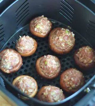 【关注】我县香菇产业飞上《人民日报》，看美味香菇如何做出可口菜肴！