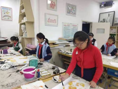 航天二中旁边的小学,雁塔航天210小学