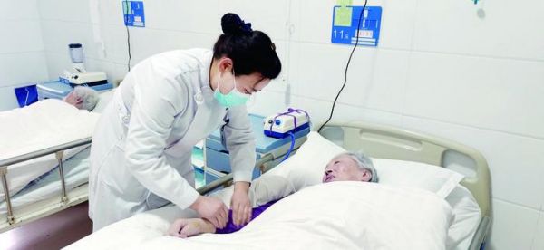 五一你最想向谁致敬,五一致敬最美工笔者