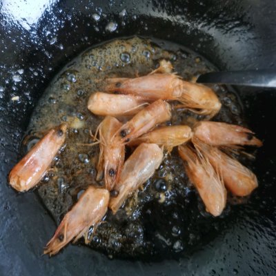 鹿茸菇炒青椒虾仁,虾仁炒鹿茸菇