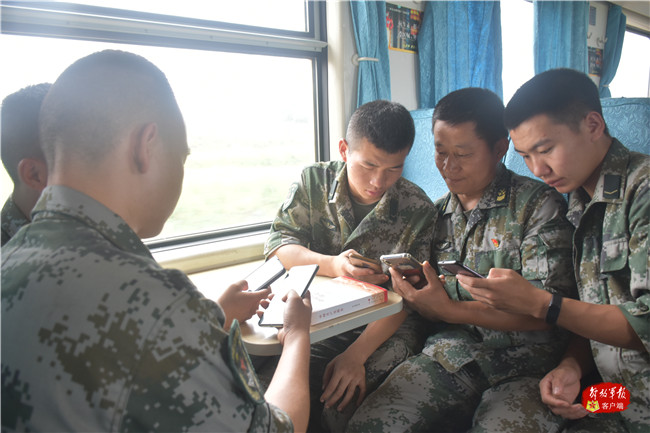 部队勤务兵的真实生活,兵哥哥的日常生活震动视频