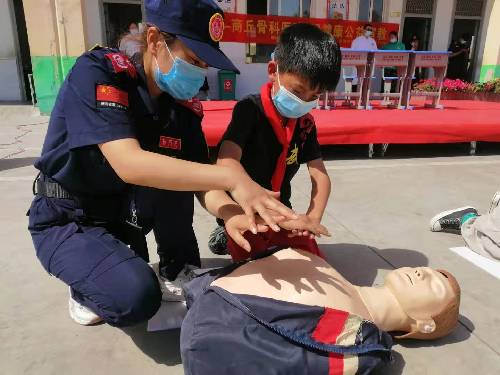 李口镇河道护坡施工,李镇河道安全防护网