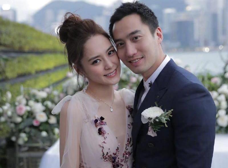 蔡卓妍钟欣潼twins感人事件,twins钟欣潼蔡卓妍华表奖合体