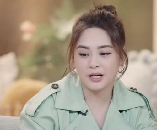 蔡卓妍钟欣潼twins感人事件,twins钟欣潼蔡卓妍华表奖合体