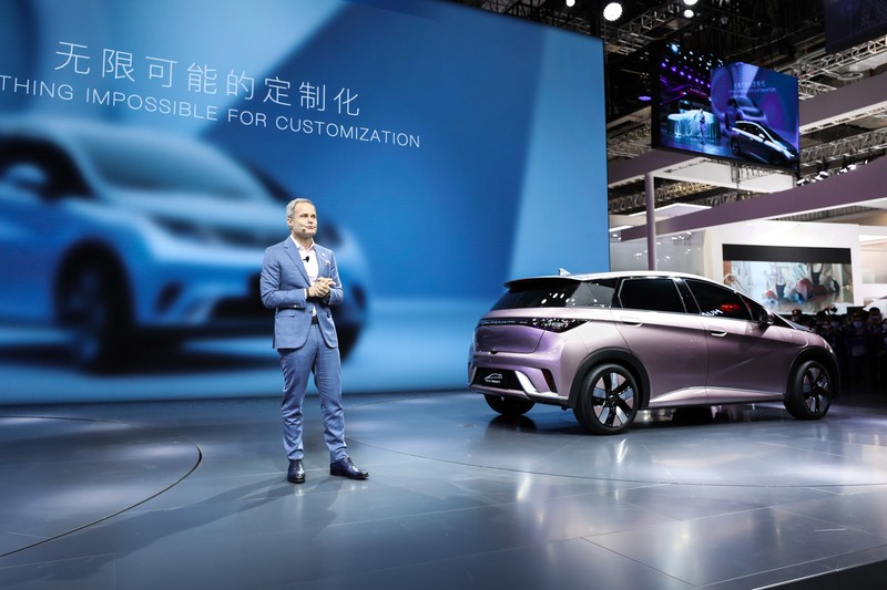 新款比亚迪电动轿车十几万,比亚迪电动小车