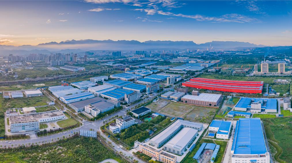 飞驰的县域经济·绵*江阳**油市①|江油“钢”与柔：老宝成+新西成能否打通江油“任督二脉”