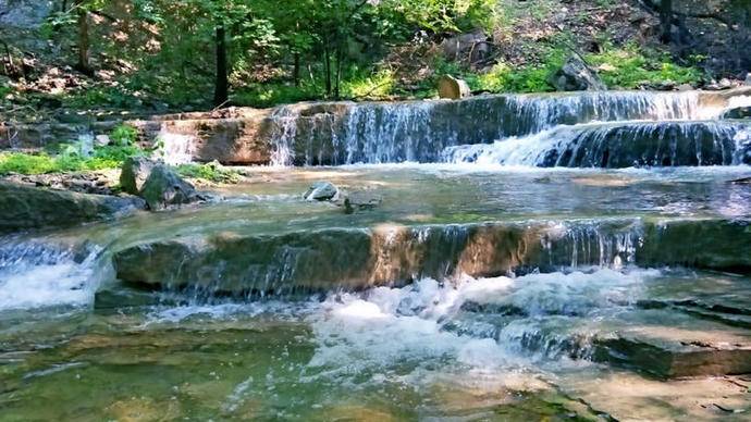 济南佛峪景区漫山红遍惹人醉,雪后济南惊艳