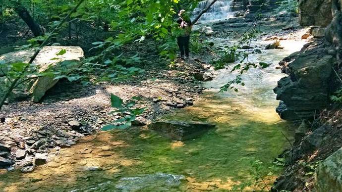 济南佛峪景区漫山红遍惹人醉,雪后济南惊艳