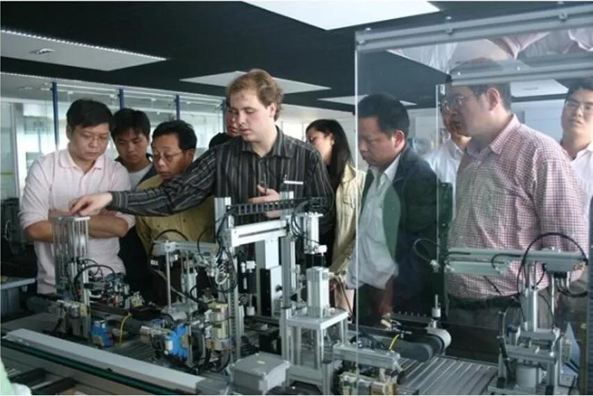 武汉交通工作学院招生官网,武汉交通工作学院智能制造