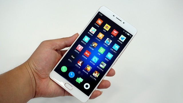 不死小强,魅蓝的巅峰之路