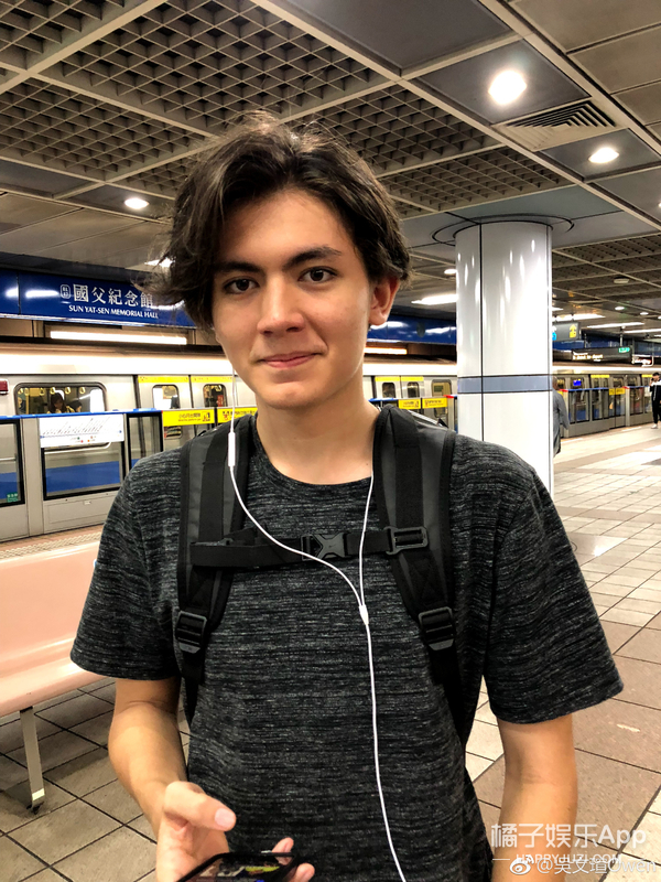 爱上查美乐韩以烈现状,爱上查美乐以烈美乐相差几岁