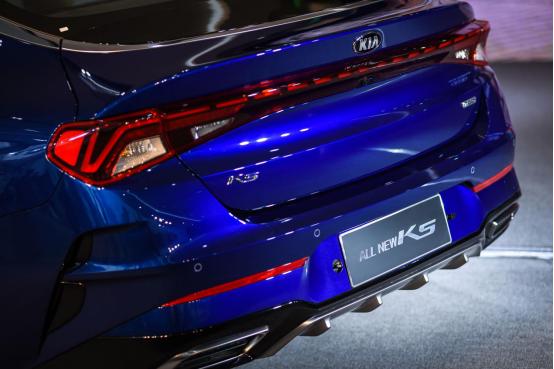 全新起亚k51.5t+8at,向对手发起挑战