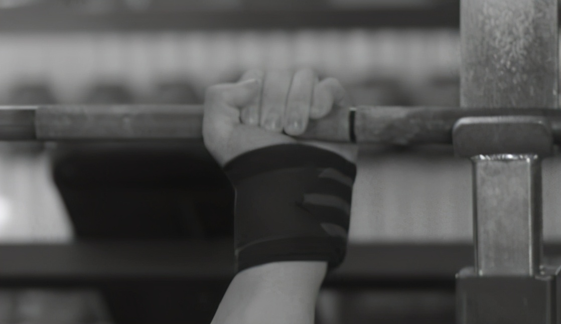 卧推你应该避免的11个错误,卧推怎么做才能更好看