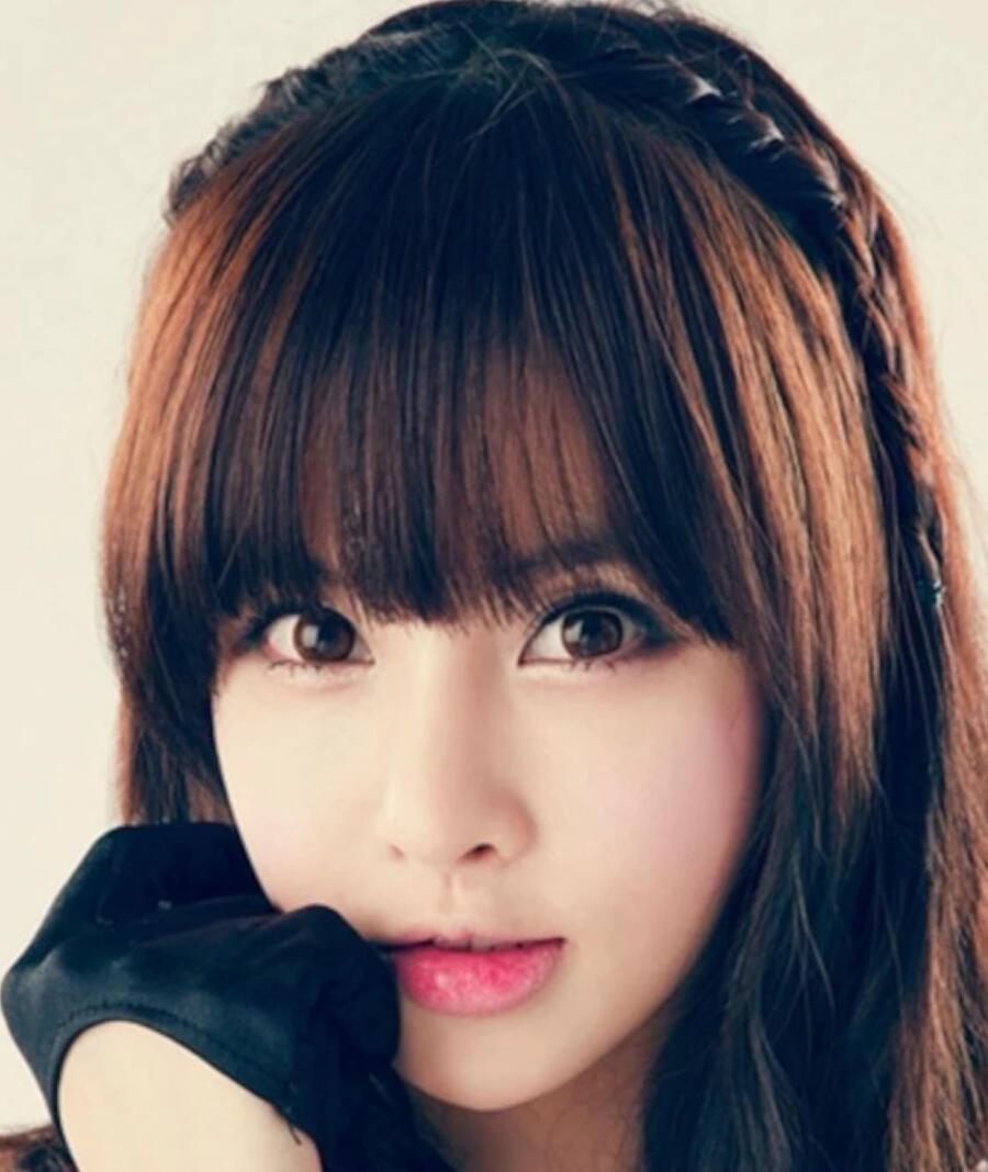 时尚新潮小公主发型扎法图,怎么扎可爱的又美丽的公主发型