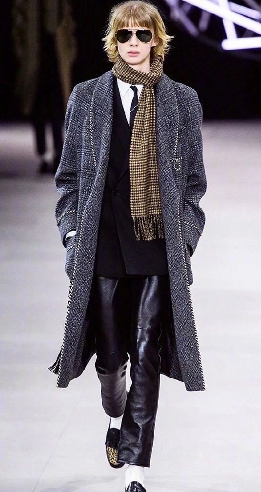 周震南被吓到,看周震南reaction反应