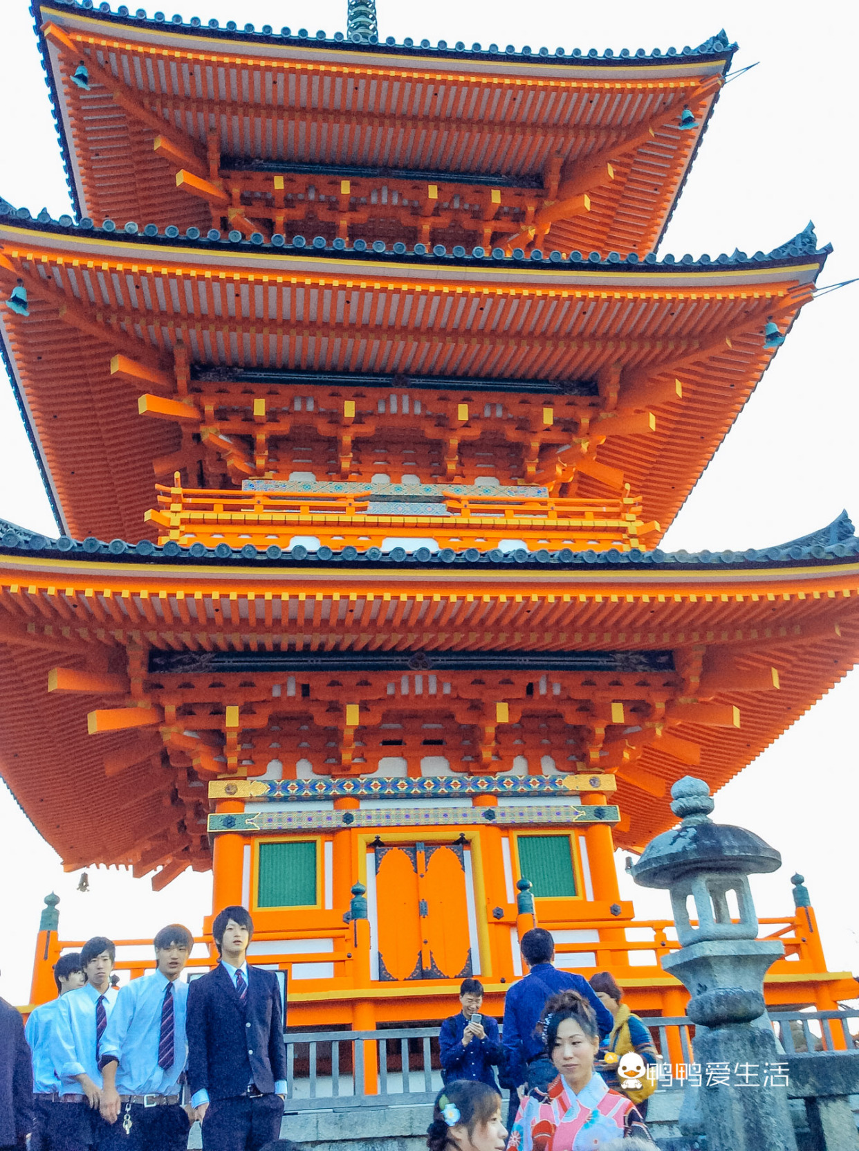 日本京都寺庙视频,日本京都闹市区古老寺庙