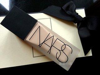 粉底液测评排行榜：最好用的是这款让你8小时不脱妆，你要美美哒