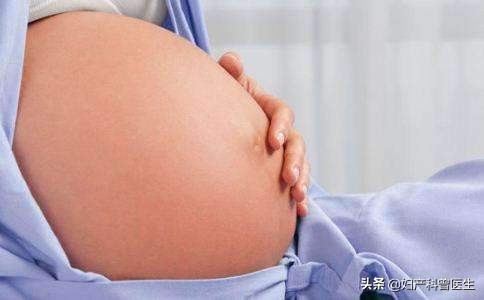 妈妈看场电影，胎儿竟然在宫内拳打脚踢，一检查发现脐带绕颈两周