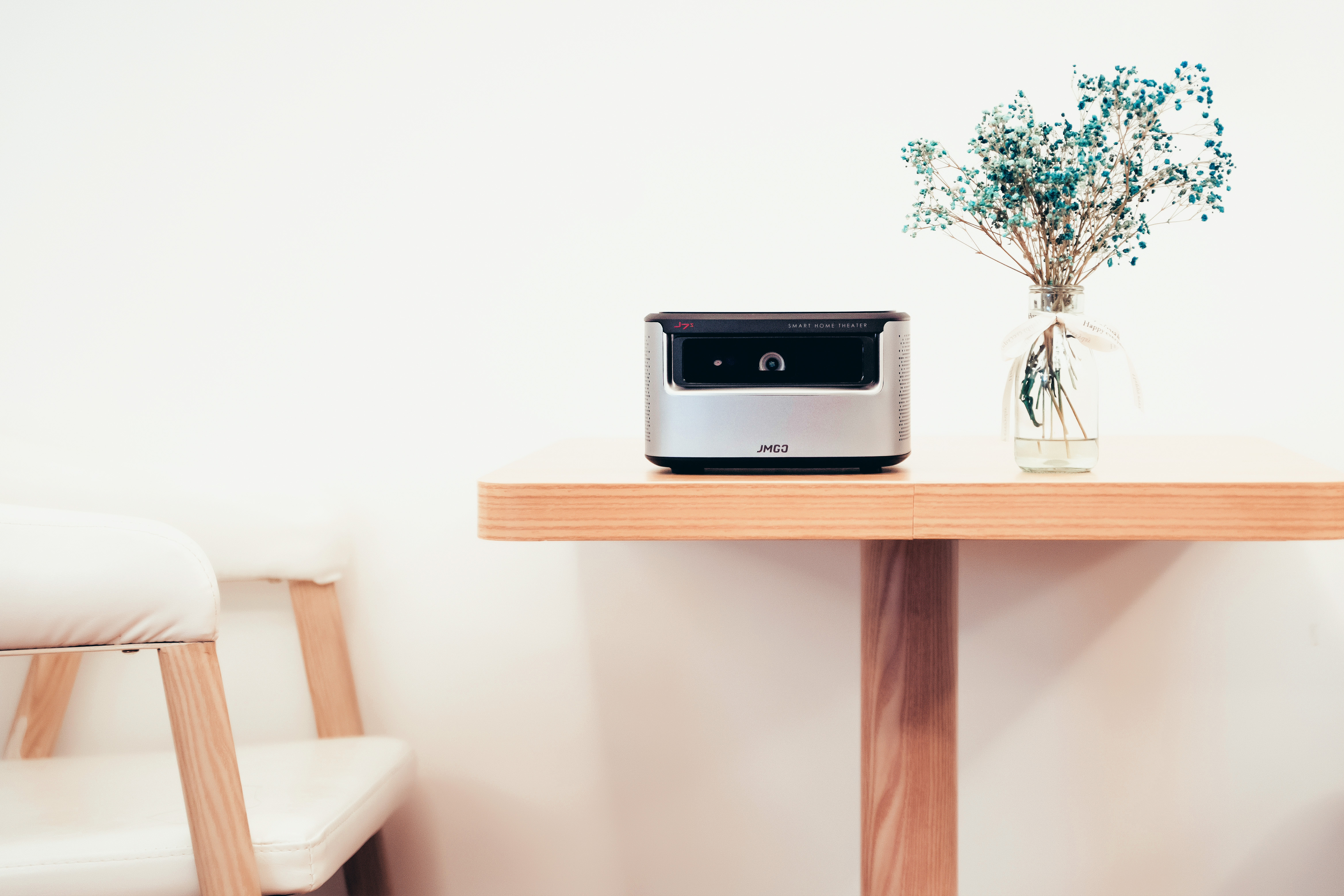 智能投影幕布,微投影坚果