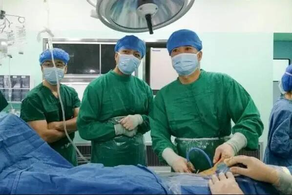 八旬老人腿疼的故事,老年人腿疼要不要及时就医