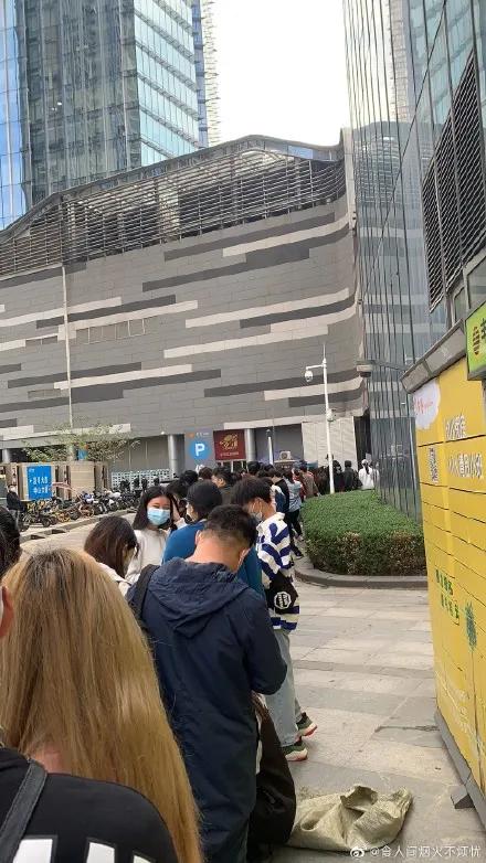 服！一天上5次热搜的「蛋壳公寓」到底破没破产？